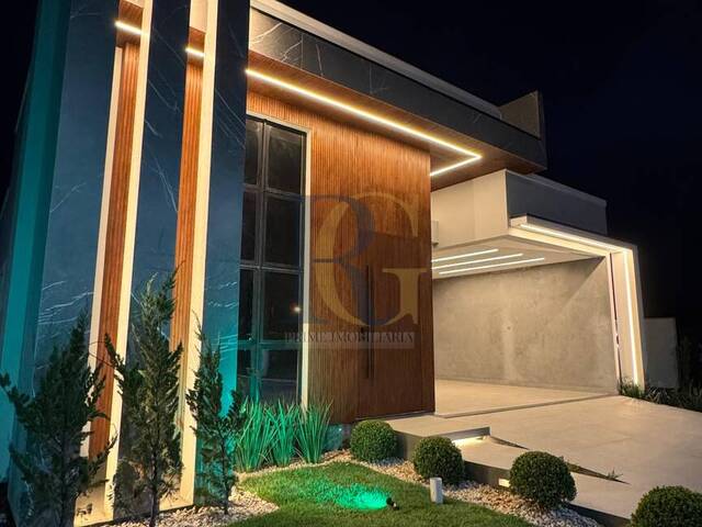 #10 - Casa para Venda em Tijucas - SC